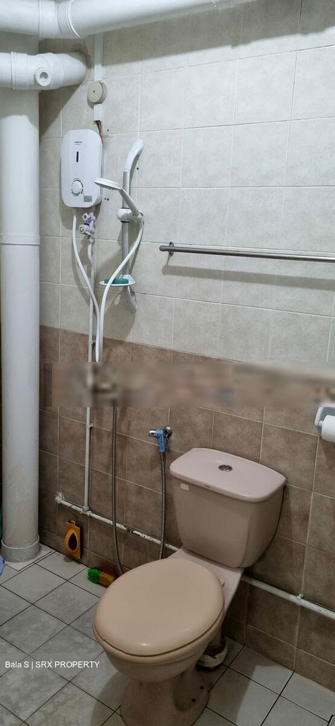 Blk 320 Jurong East Street 31 (Jurong East), HDB 5 Rooms #458106701